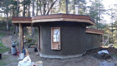 Fully off-grid self contained mini home